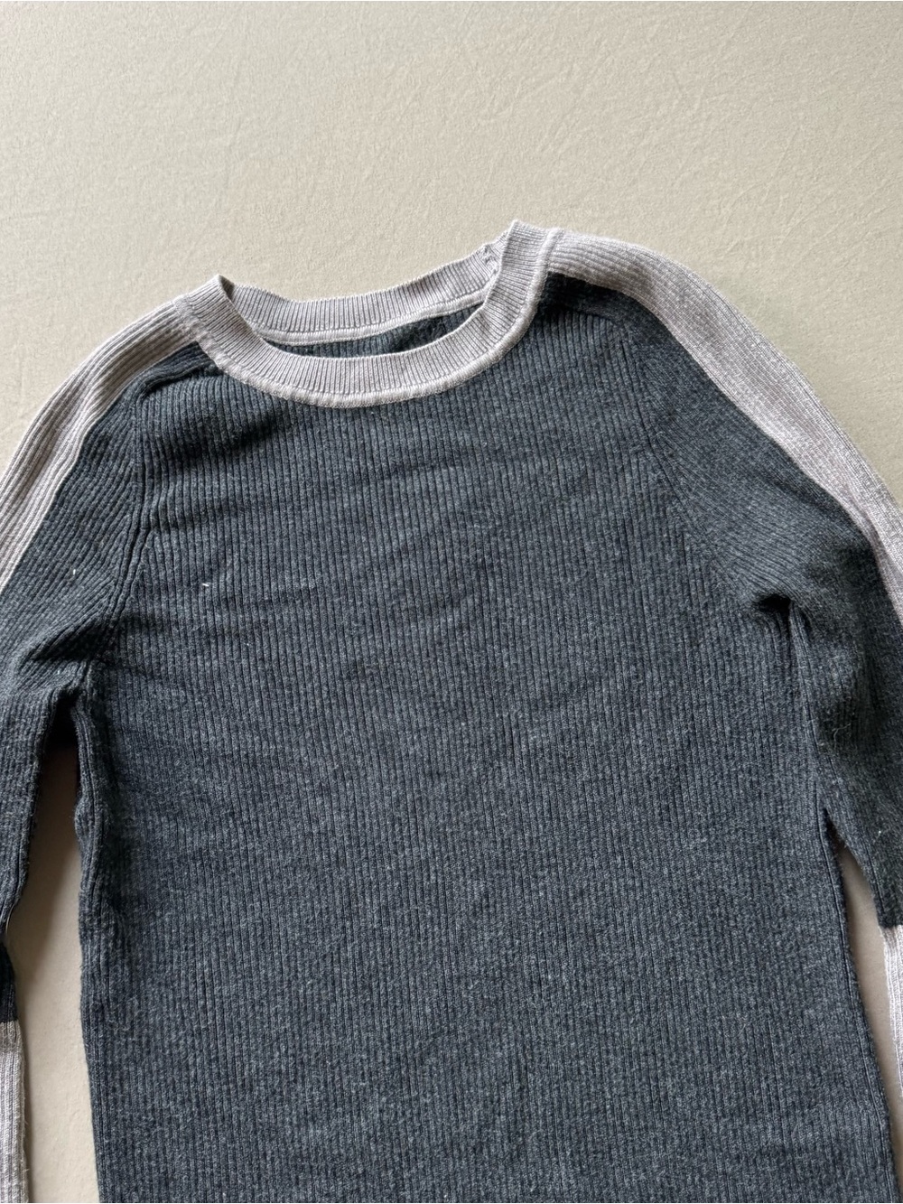 Colorblock Rib Knit Crewneck Sweater - Picture 3 of 4